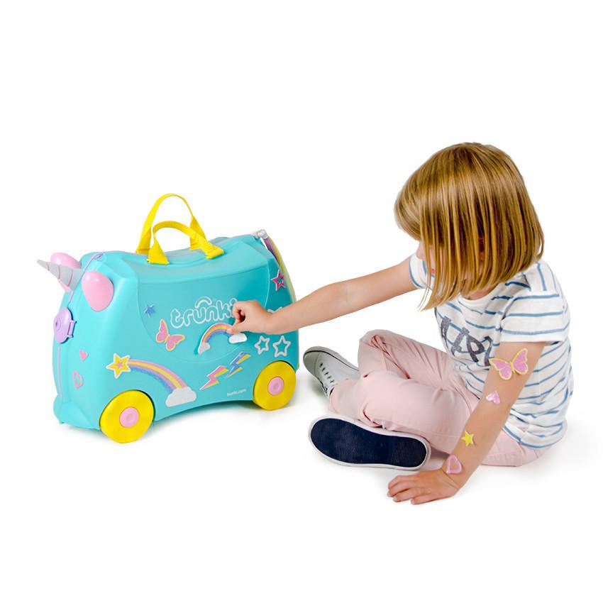 Una le Licorne Trunki